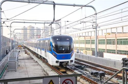 廣東（dōng）佛山市（shì）地鐵礌崗站（zhàn）